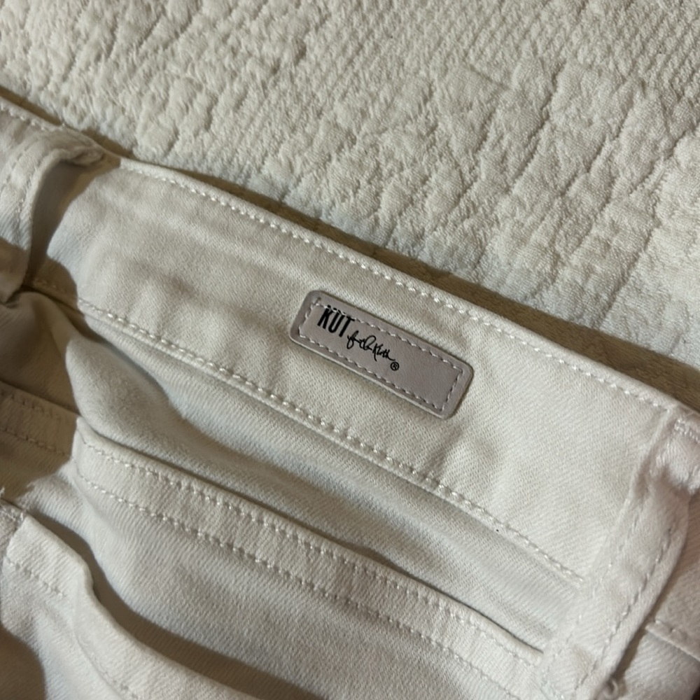 Kut from the Kloth Donna Ankle Skinny. 6 - Picture 8 of 12